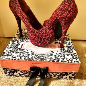 High heels,  size 7, burgundy color